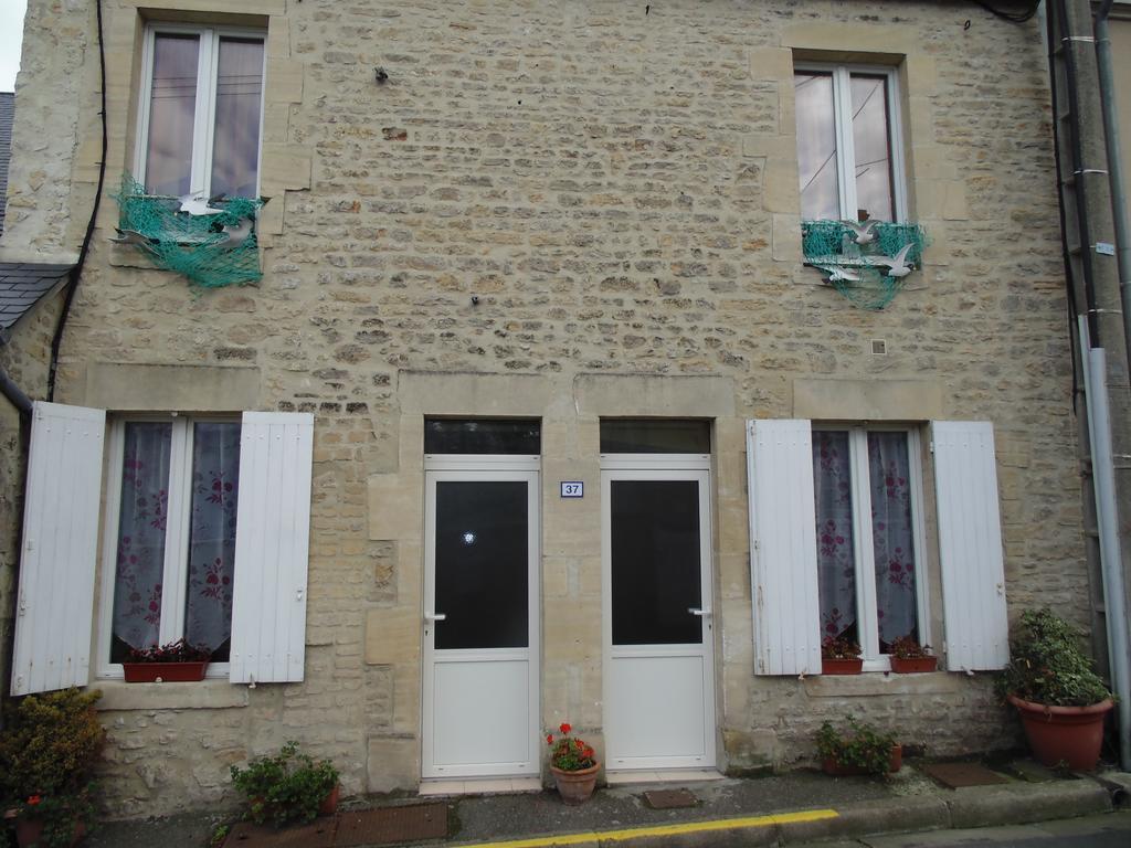 ポール・アン・ベッサン・ユパンMaison En Pierreアパートメント エクステリア 写真